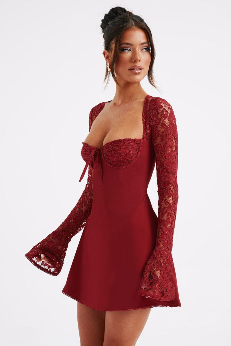 Vestido Noir Romance