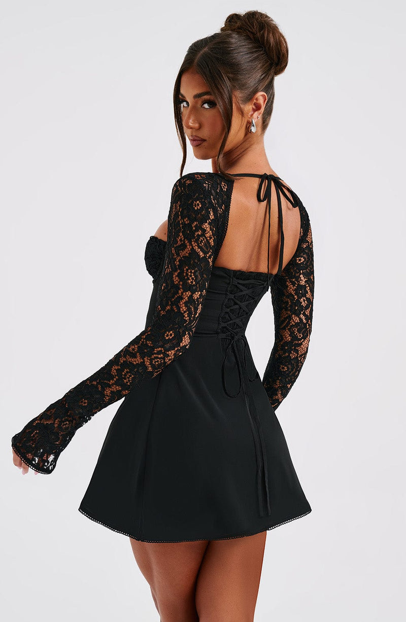 Vestido Noir Romance